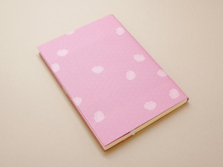 Ａ４折形（おりかた） : 紗綾形に横見梅 - 1