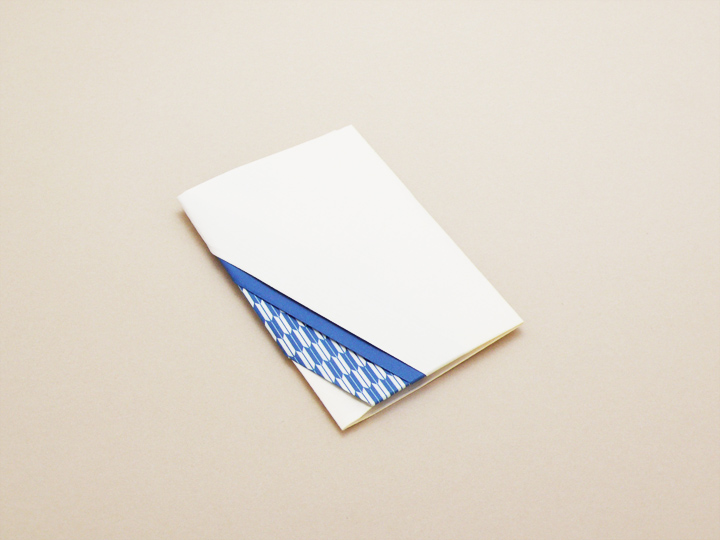 Ａ４折形（おりかた） : 矢絣ぽち - 1